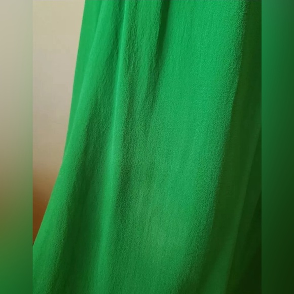 🪲 ANTHROPOLOGIE EMERALD GREEN W/STRAPS SILK DRESS SIZE 2🪲 - Picture 4 of 7